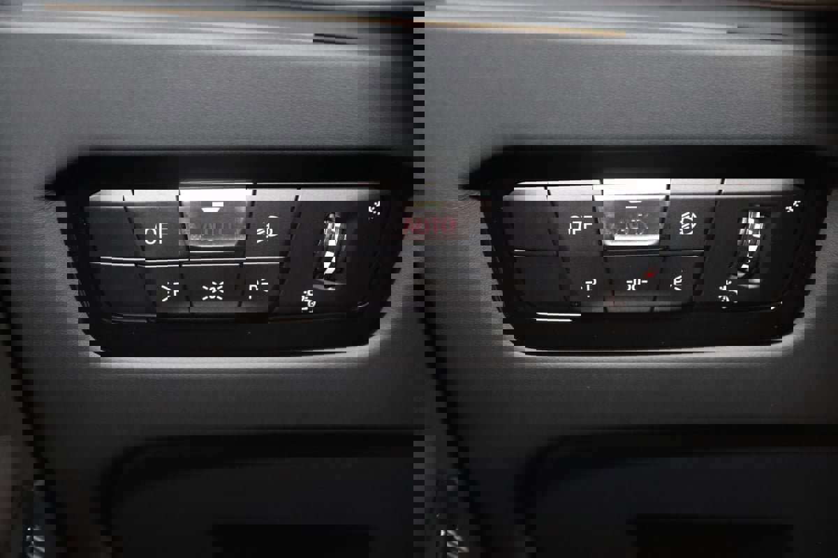 Used 2024 BMW M3 CS w/ M Driver's Package image 52