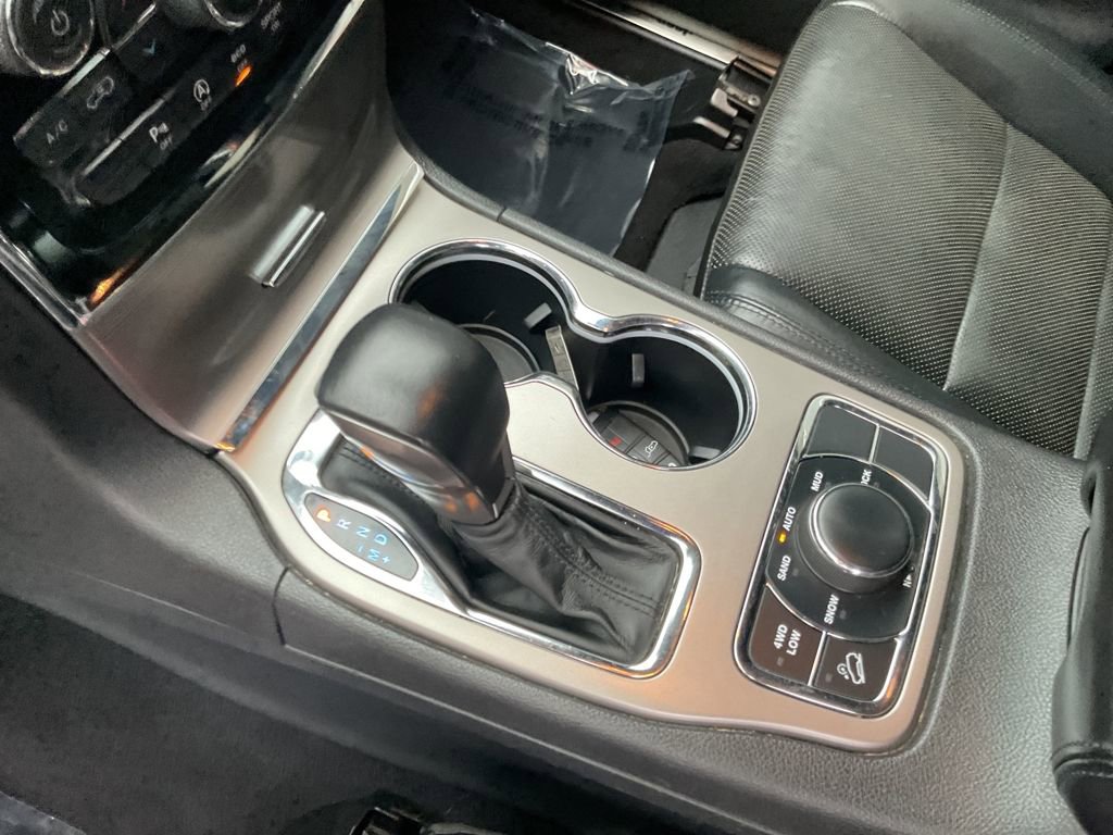 Used 2019 Jeep Grand Cherokee Limited w/ Luxury Group II image 24