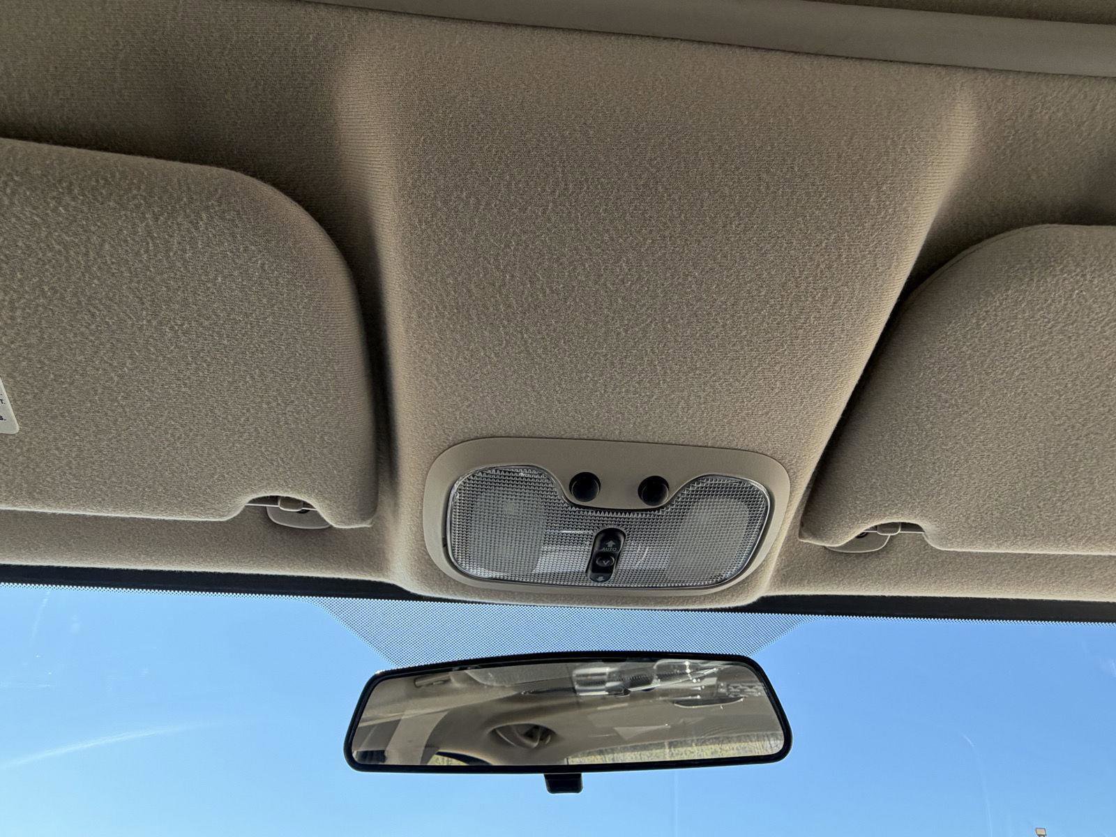 Used 2006 Chrysler Sebring Touring FWD image 17