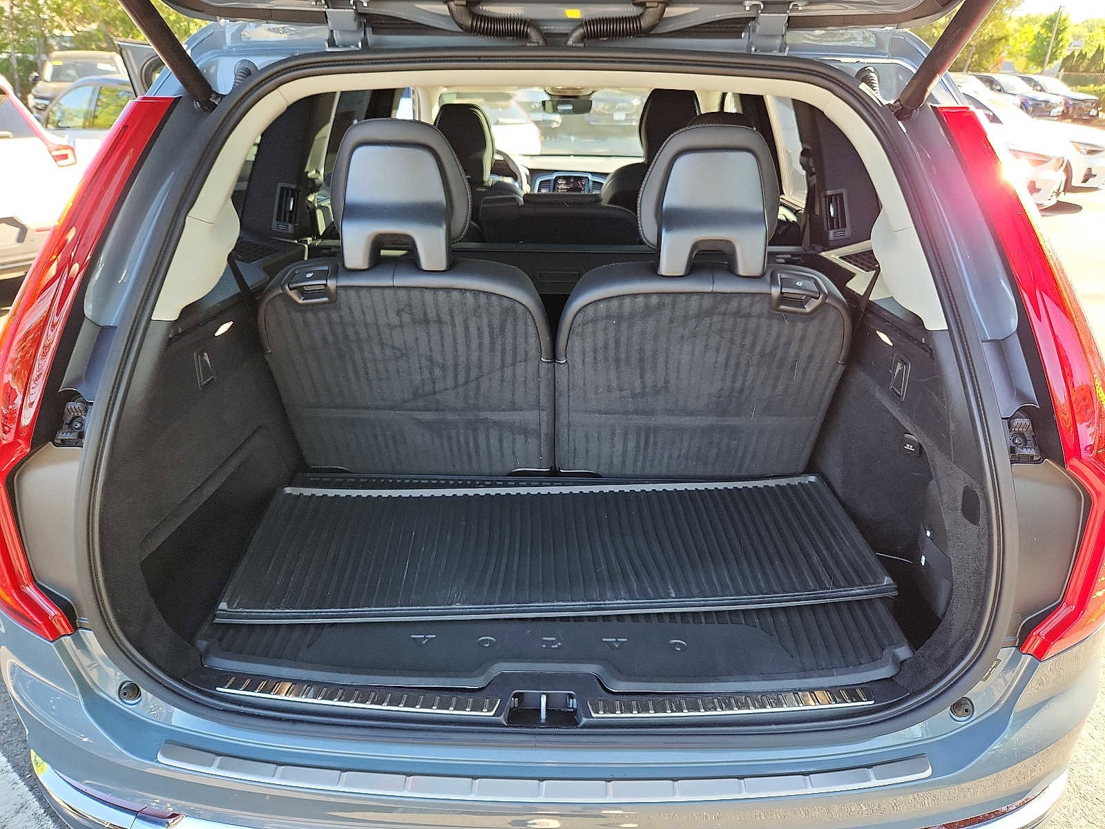 Certified 2023 Volvo XC90 B6 Ultimate w/ Protection Package Premier AWD/4WD image 27