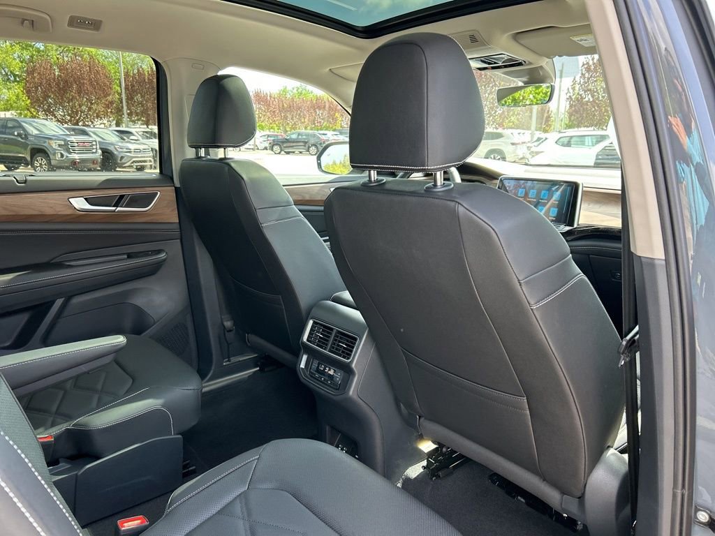 New 2026 Volkswagen Atlas SE FWD image 50