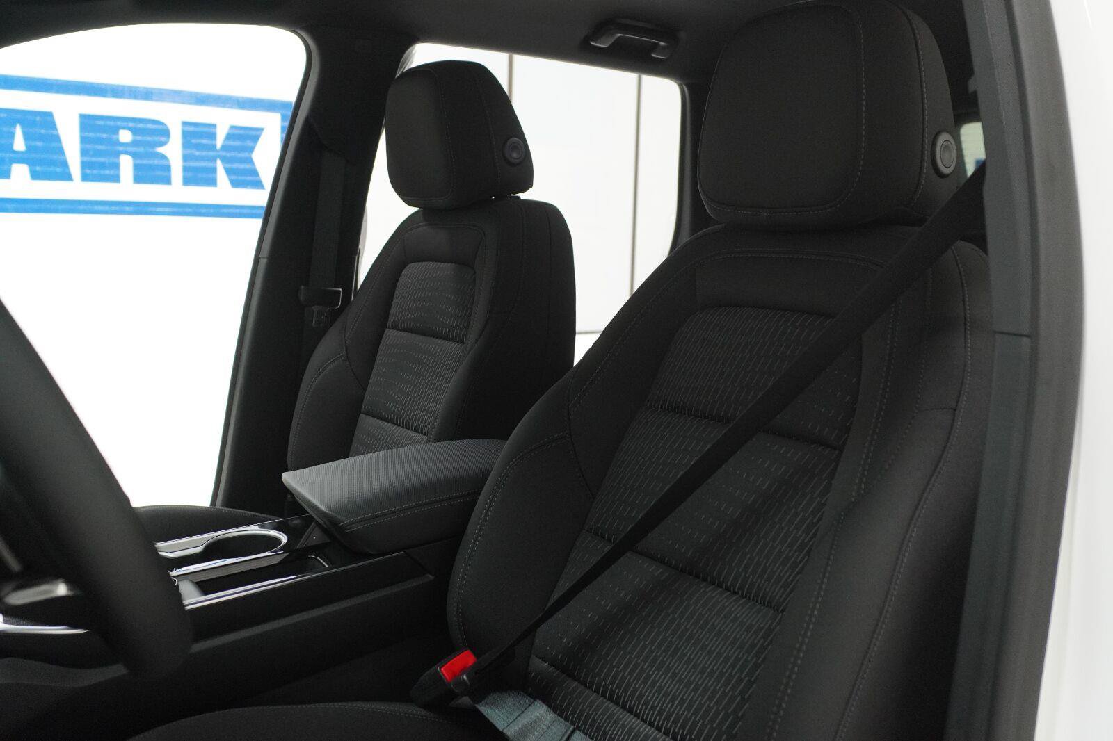 New 2027 Chevrolet Equinox LT FWD image 7
