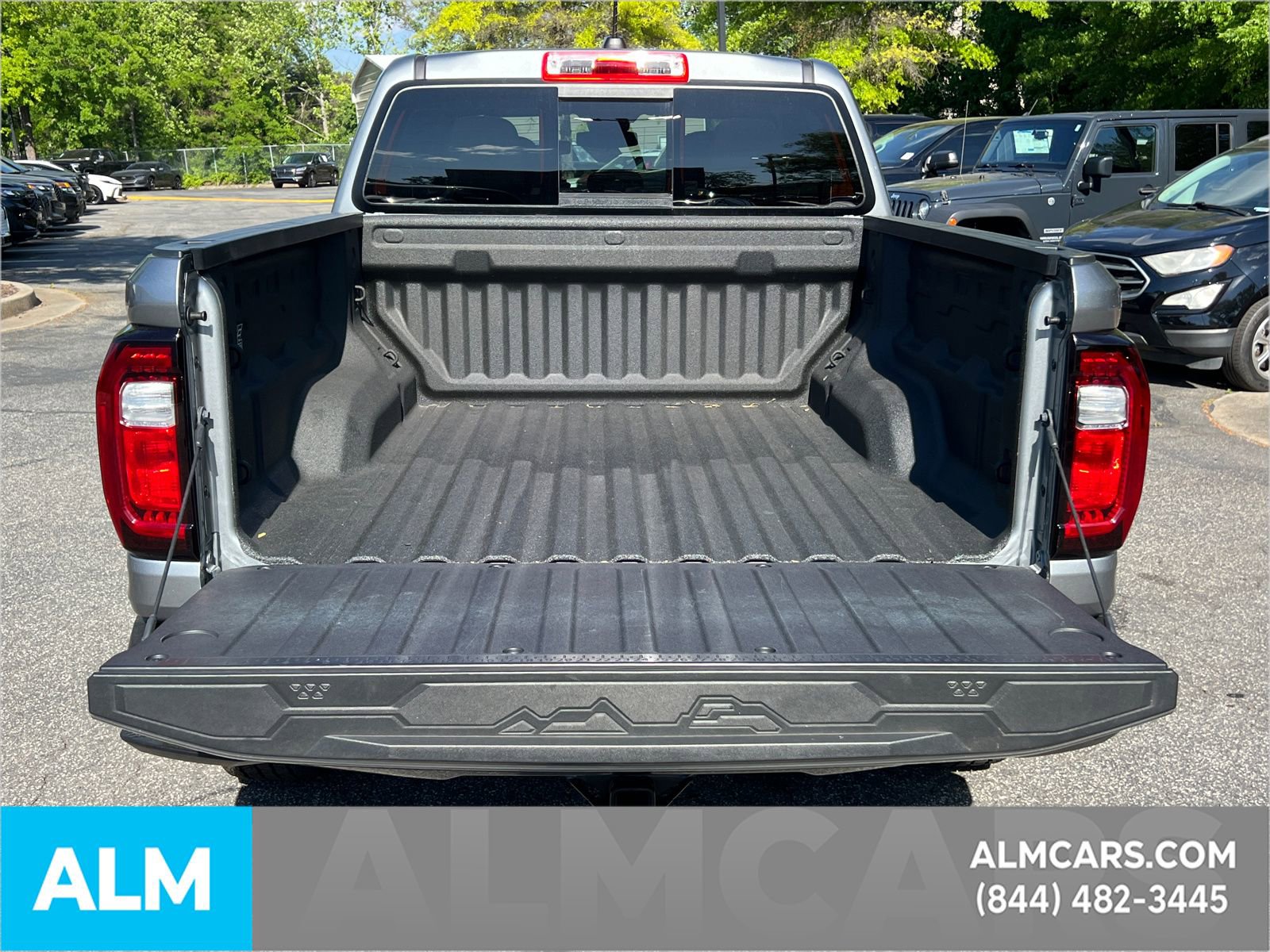 Used 2025 GMC Canyon Elevation image 21