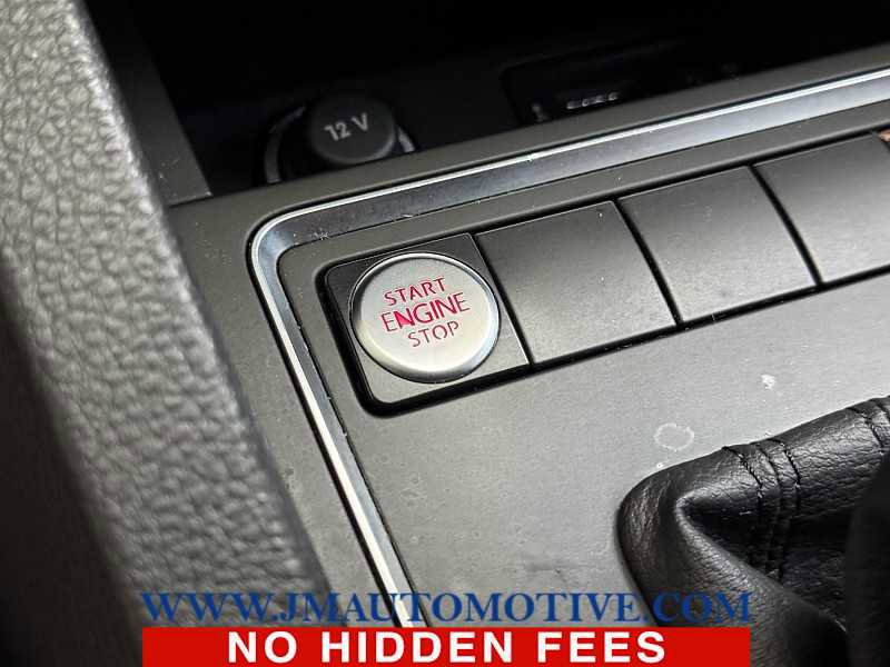 Used 2017 Volkswagen Jetta SE FWD image 39