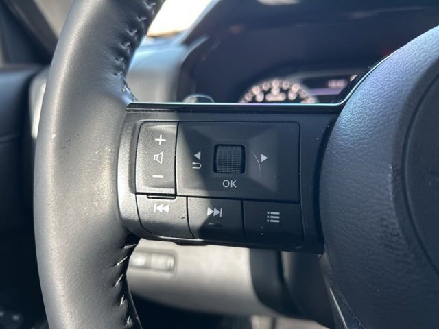 Used 2024 Nissan Pathfinder SL image 22