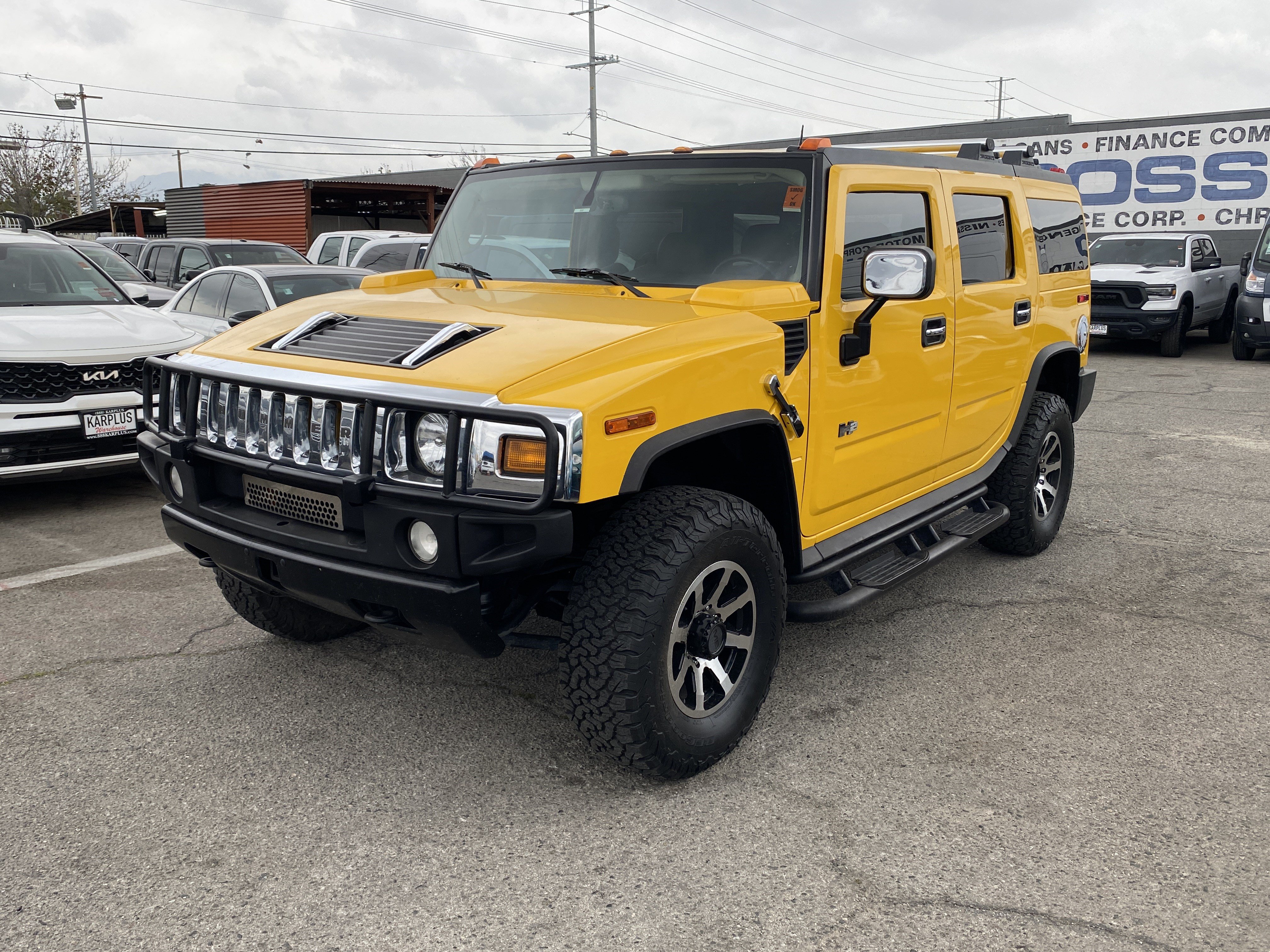 Used 2003 HUMMER H2 w/ Preferred Equipment Group AWD/4WD image 2