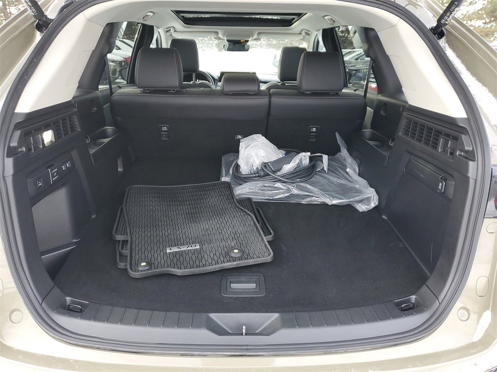 Used 2025 MAZDA CX-70 Plug-In Hybrid w/ Premium Pkg image 8