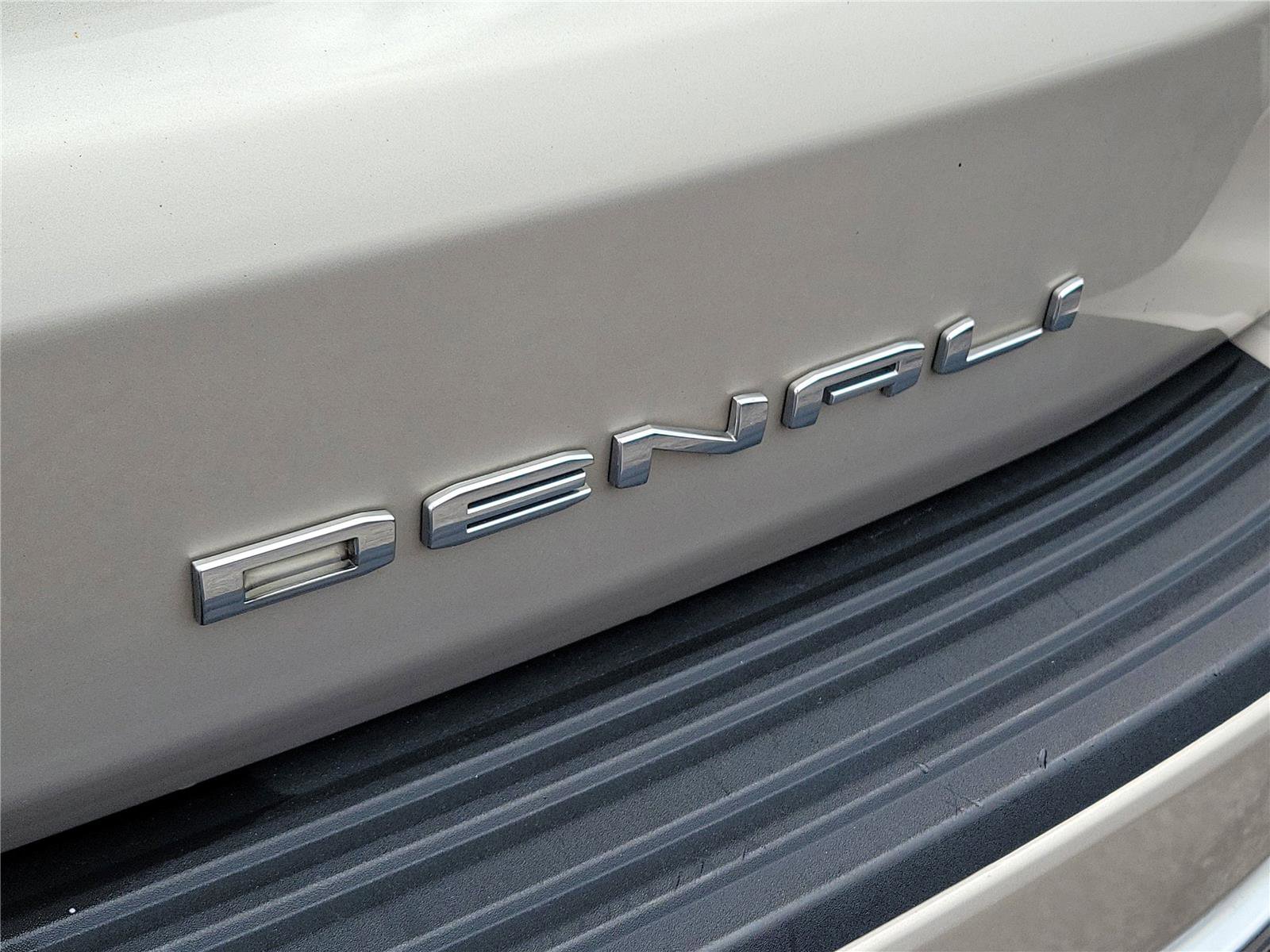 Used 2021 GMC Yukon Denali w/ Denali Ultimate Package image 7