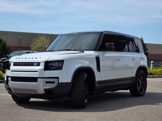 Used 2024 Land Rover Defender 110 SE AWD/4WD image 22