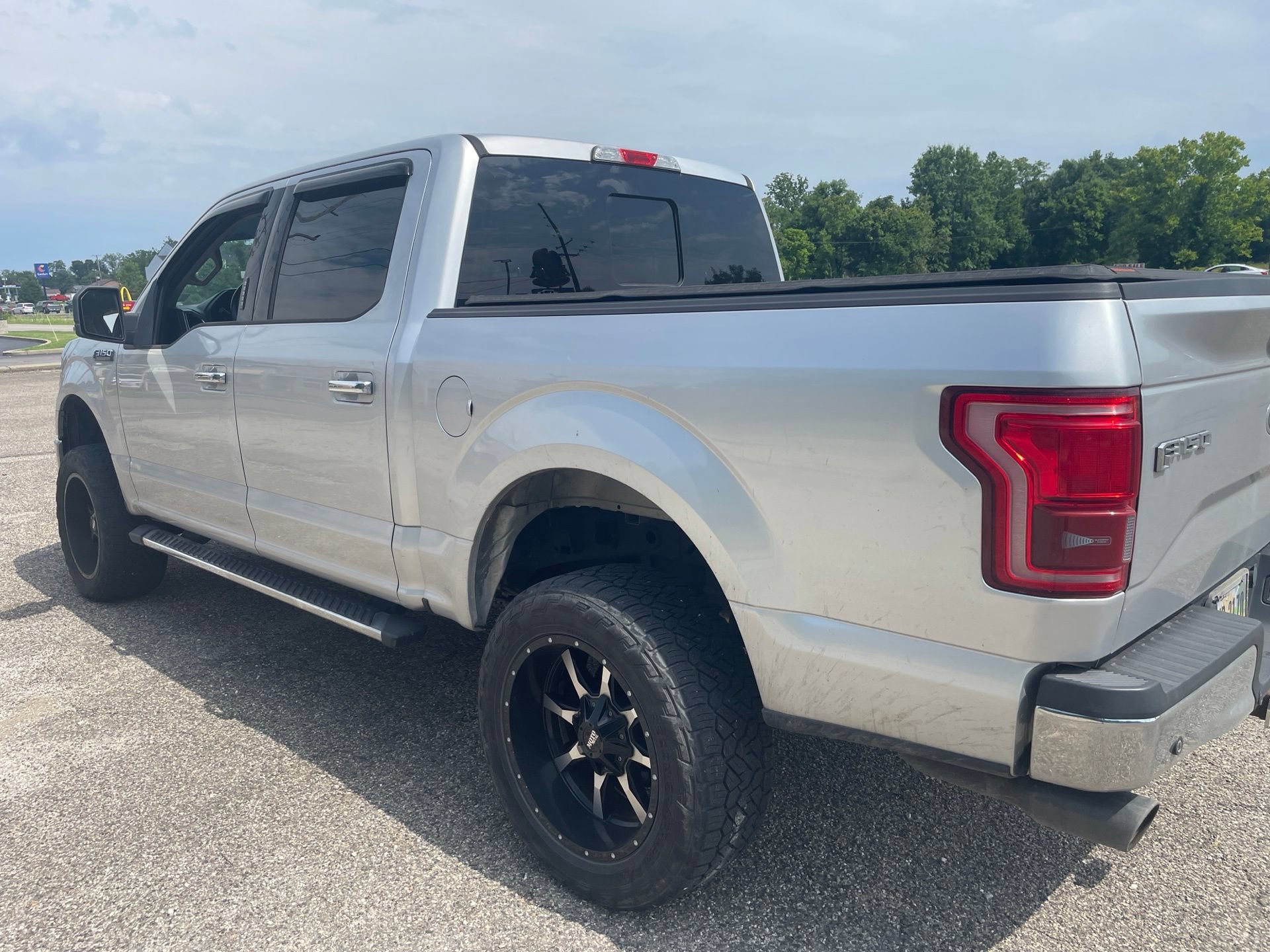 Used 2016 Ford F150 XLT w/ Equipment Group 302A Luxury AWD/4WD image 5