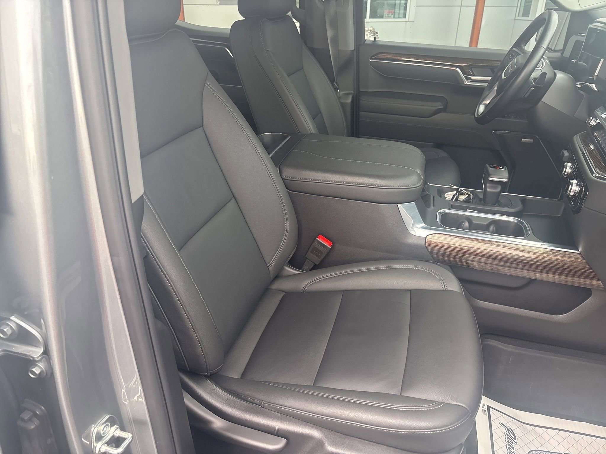 Used 2025 GMC Sierra 1500 Elevation w/ Elevation Premium Package image 19