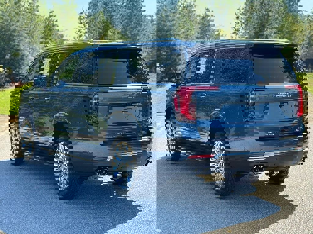 New 2026 GMC Yukon XL Denali w/ Advanced Technology Package image 12