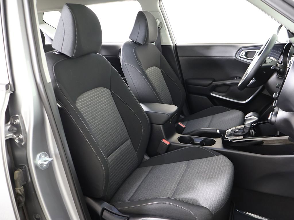 Used 2023 Kia Soul EX image 33