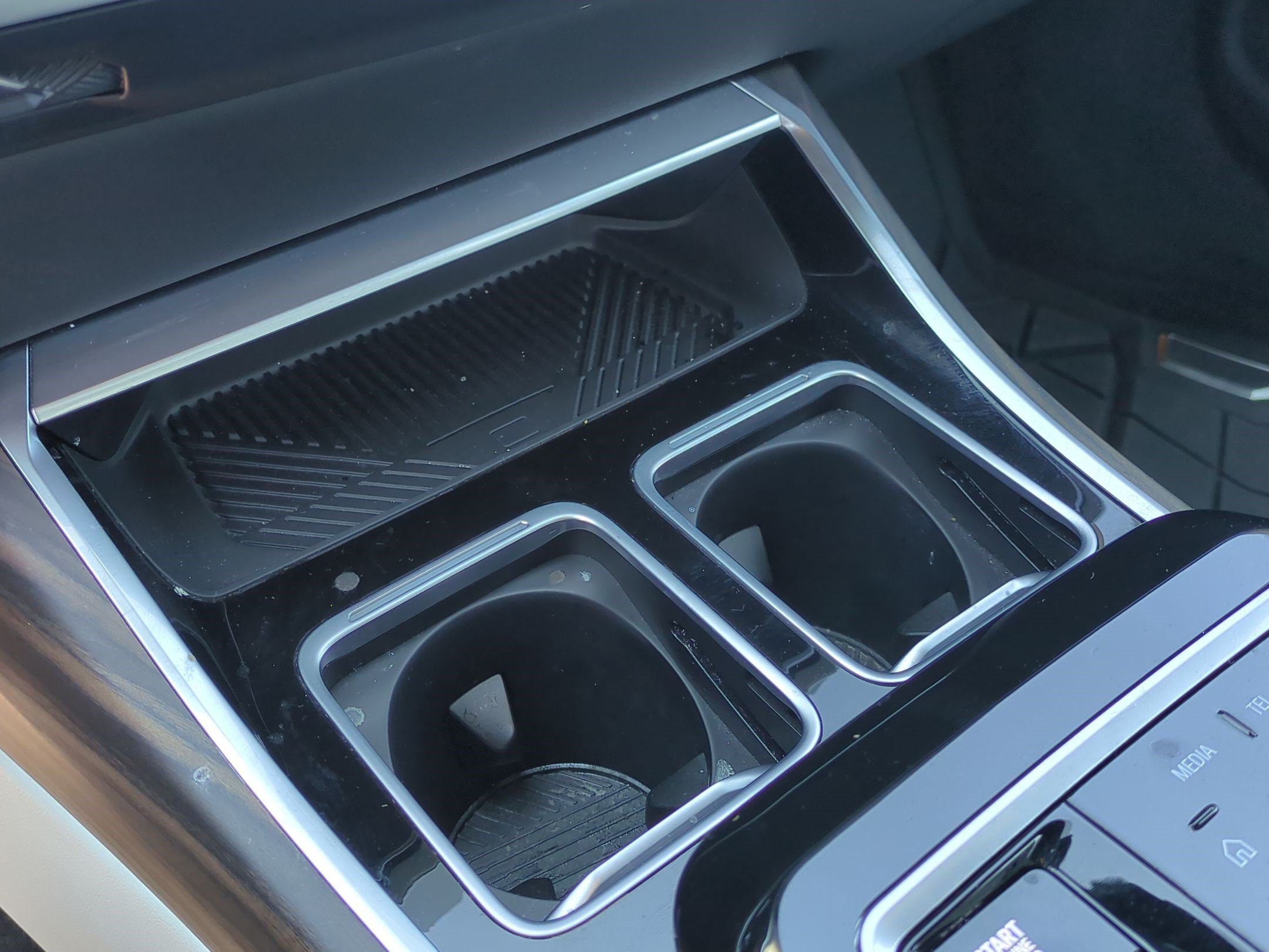 Certified 2025 BMW 740i RWD image 29