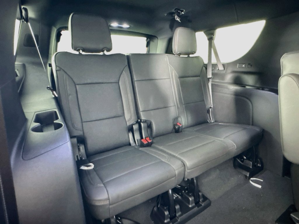 New 2026 Chevrolet Suburban High Country AWD/4WD image 29