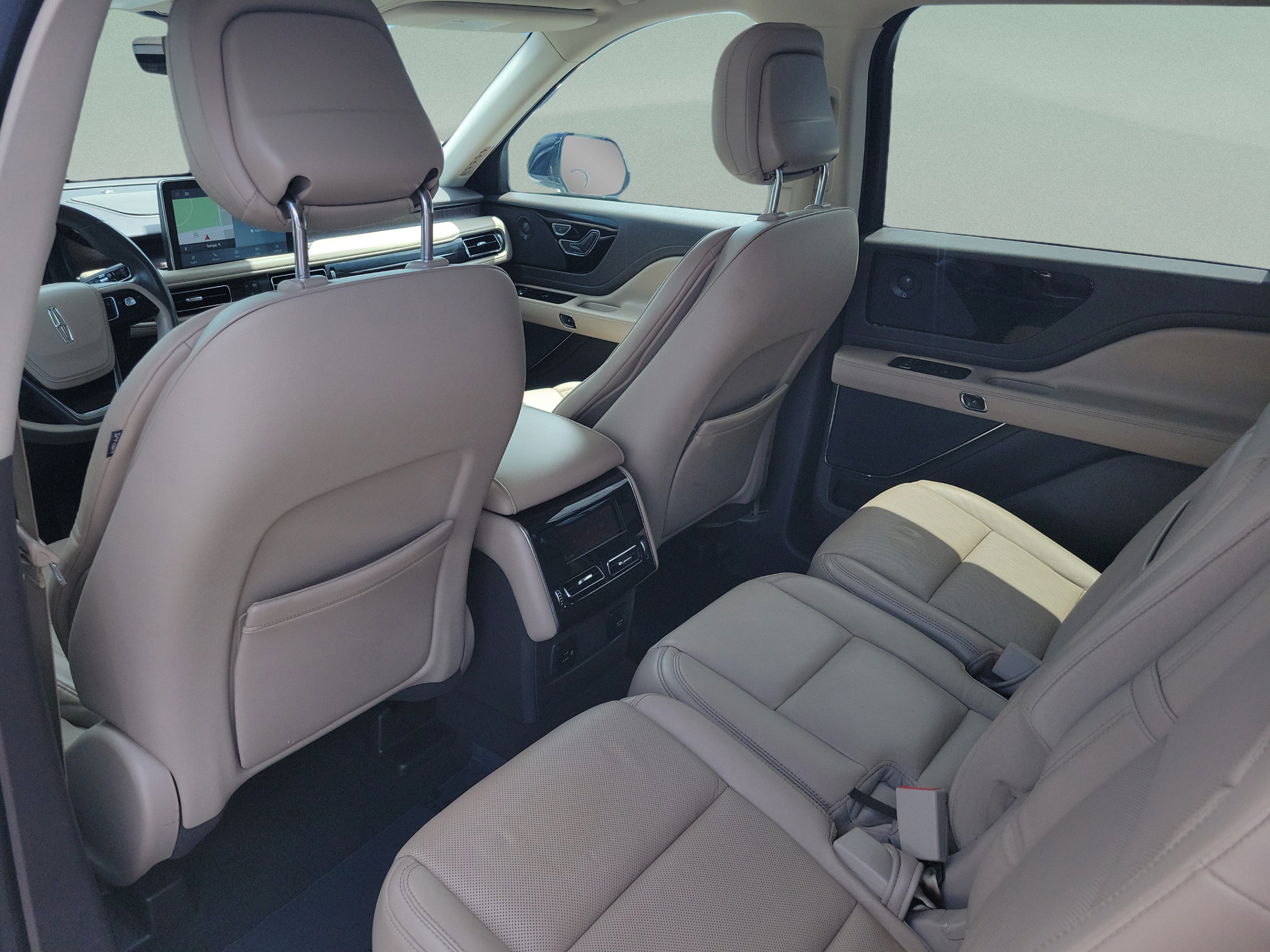 Used 2020 Lincoln Aviator Reserve RWD image 10