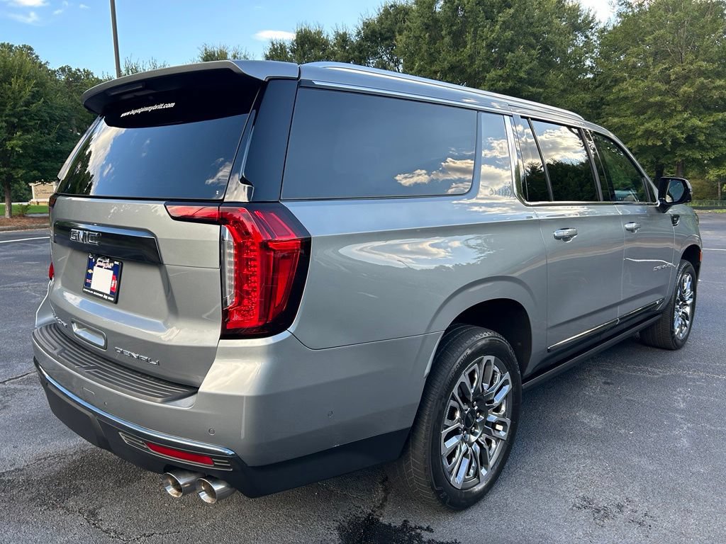 Used 2023 GMC Yukon XL Denali Ultimate AWD/4WD image 26