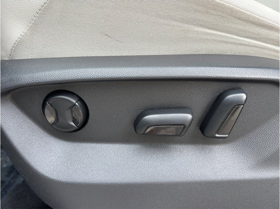 Used 2019 Volkswagen Tiguan SEL R-Line FWD image 20
