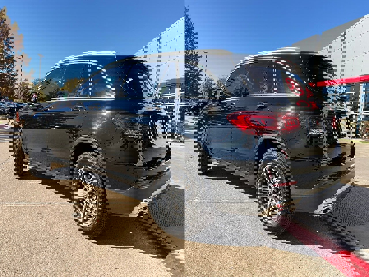 Used 2020 Mercedes-Benz GLC 300 image 8