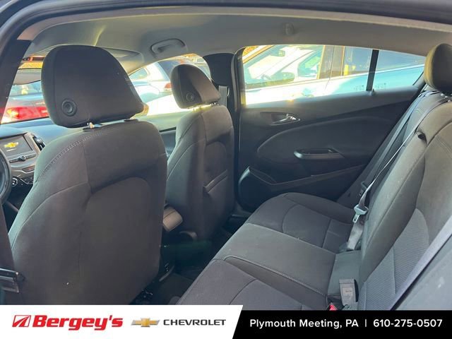 Certified 2017 Chevrolet Cruze LT w/ Convenience Package image 12
