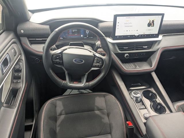 Used 2025 Ford Explorer ST image 36