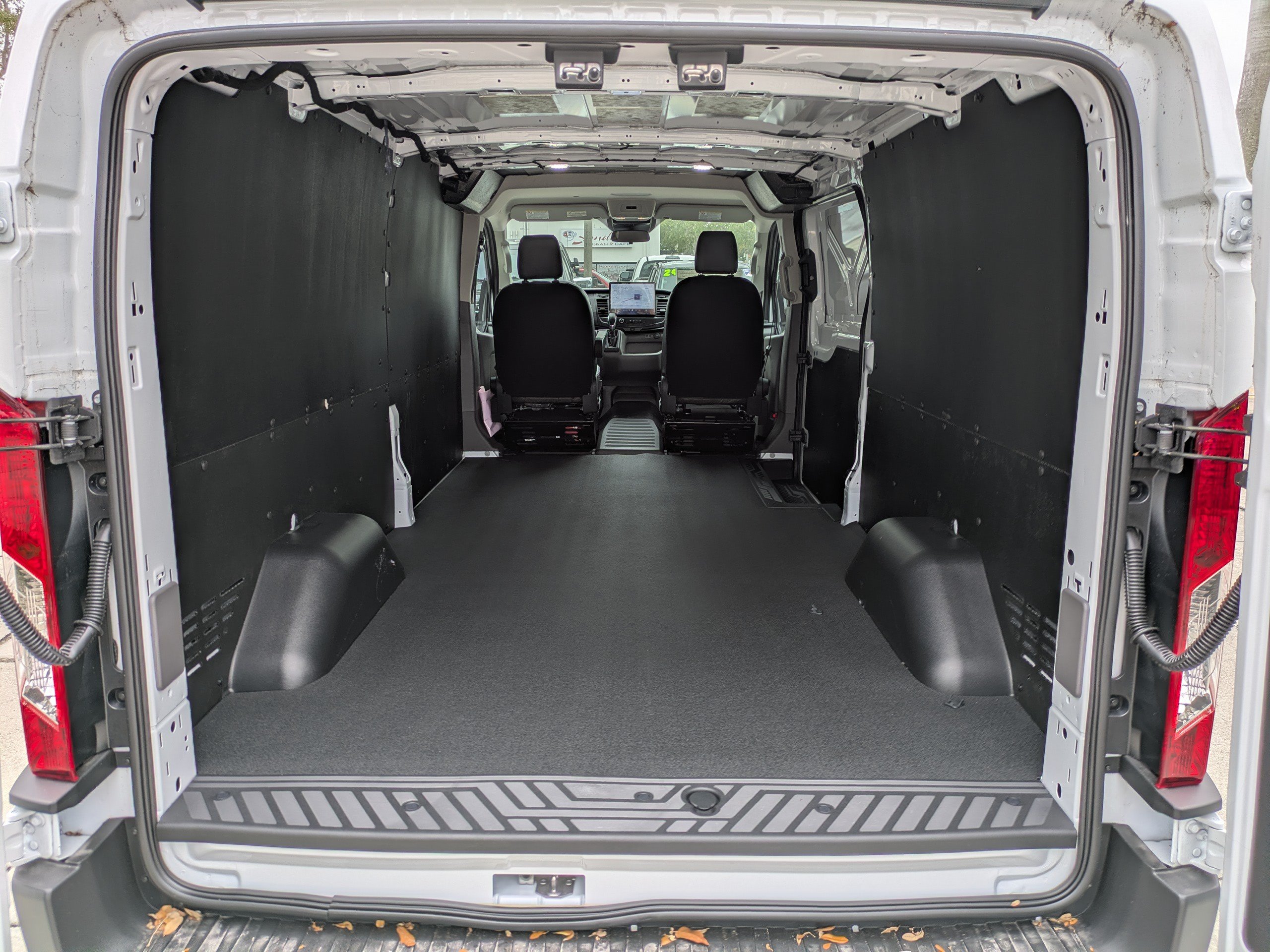 Used 2025 Ford Transit 350 148 Low Roof AWD w/ Load Area Protection Package image 12