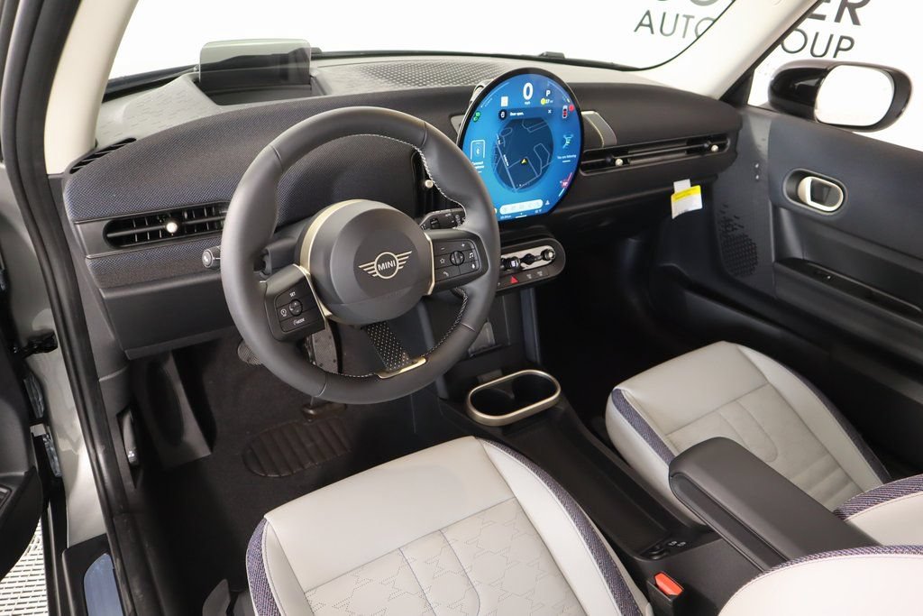 New 2025 MINI Cooper 2-Door Hardtop FWD video 2