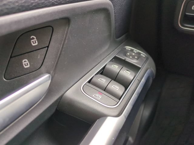 Used 2020 Mercedes-Benz GLB 250 4MATIC image 29