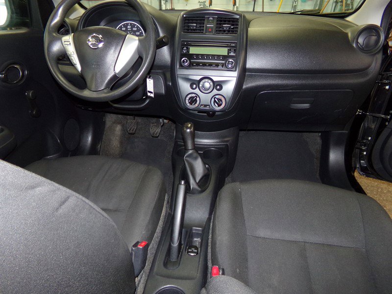 Used 2016 Nissan Versa S image 36