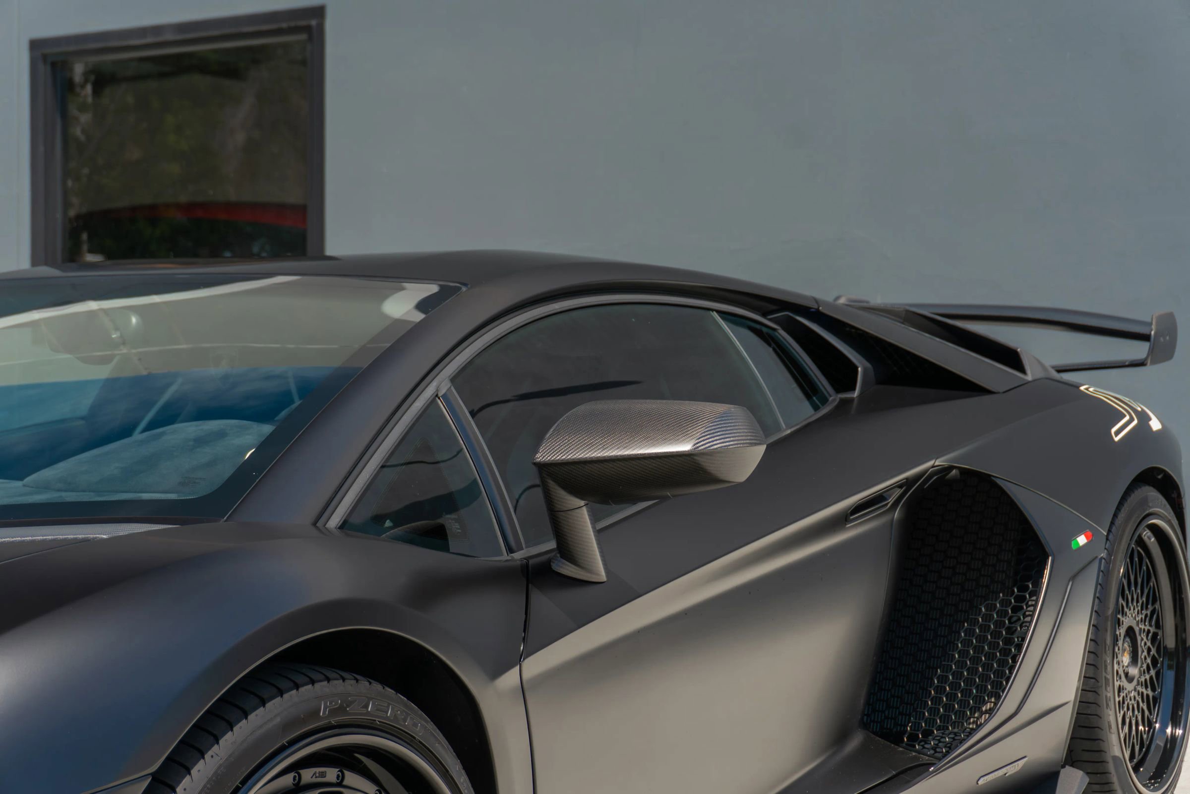 Used 2019 Lamborghini Aventador SVJ AWD/4WD image 30