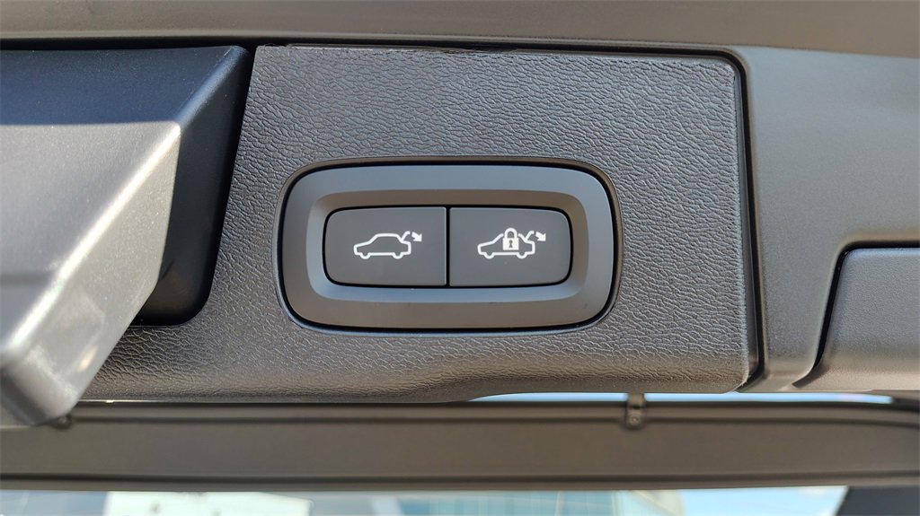 New 2026 Volvo XC60 B5 Plus w/ Climate Package image 34