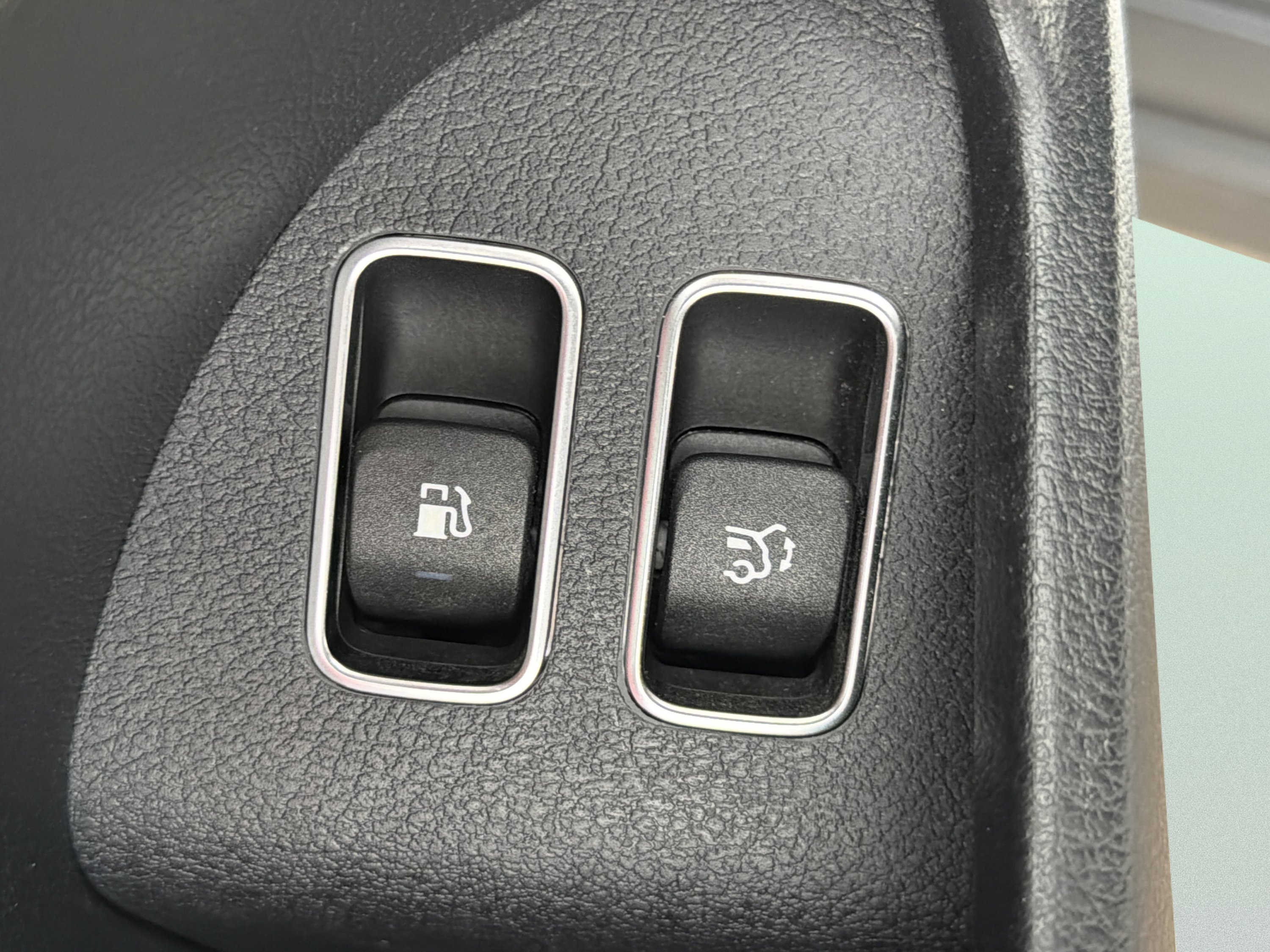 Used 2024 Mercedes-Benz GLE 450e 4MATIC image 31