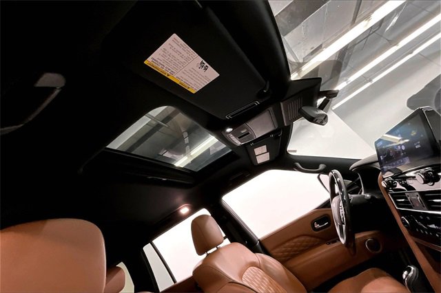 Used 2024 INFINITI QX80 Sensory w/ Cargo Package image 17