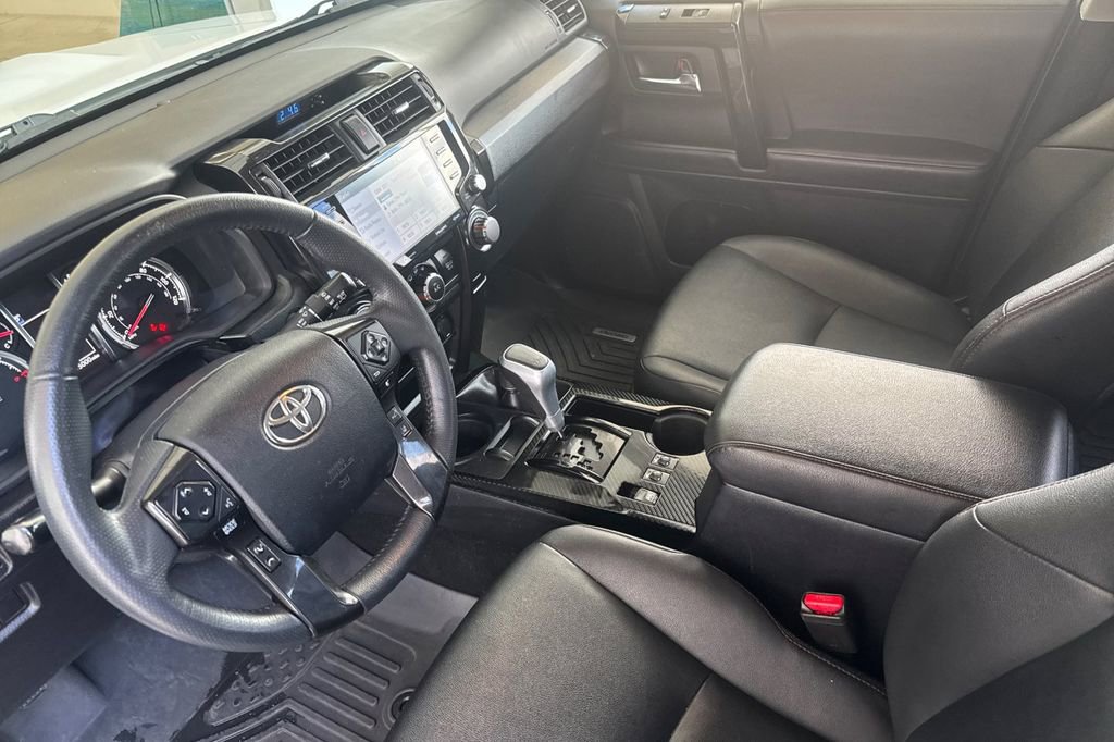 Used 2021 Toyota 4Runner TRD Off-Road Premium AWD/4WD image 10