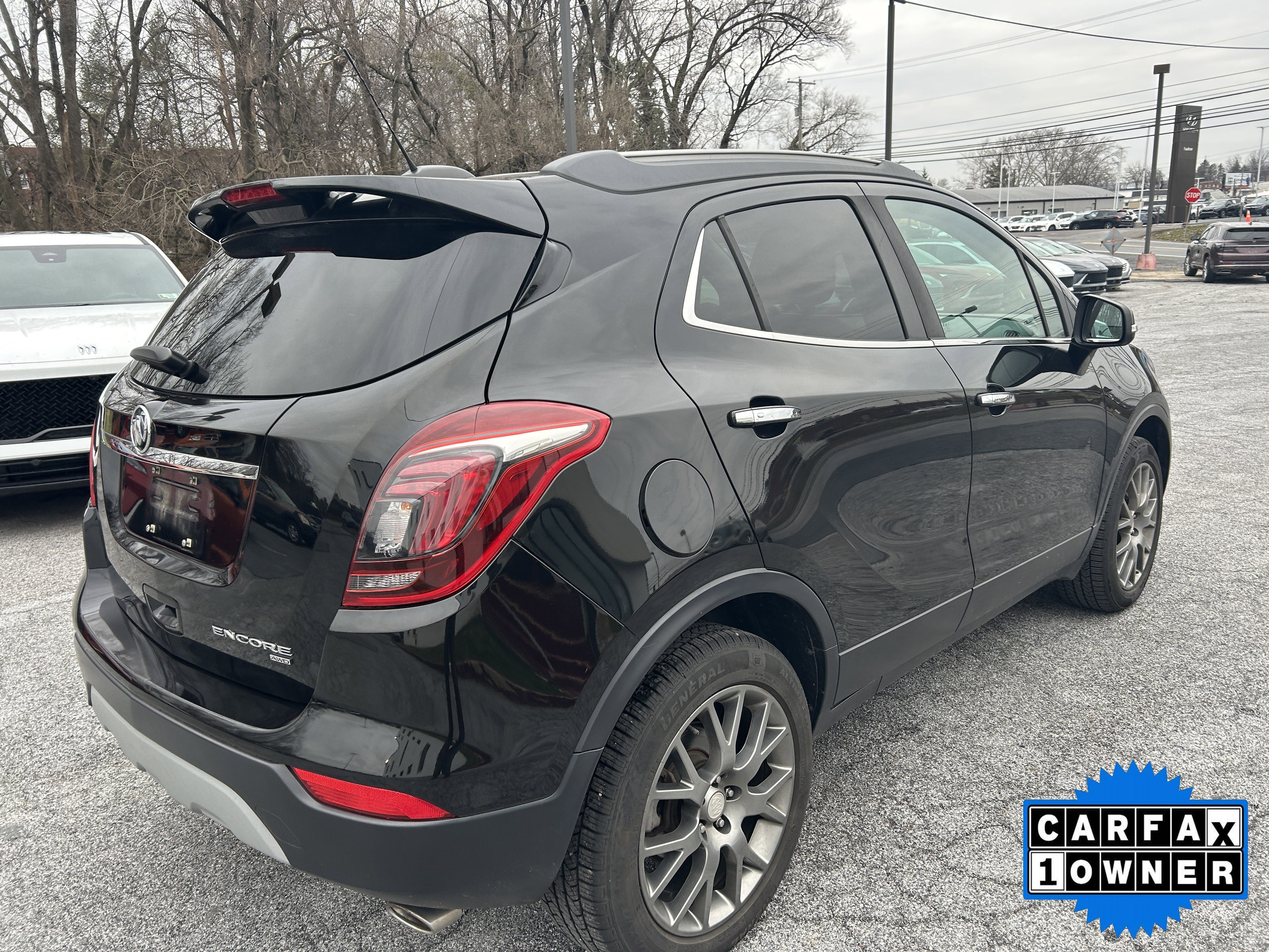 Used 2019 Buick Encore Sport Touring image 3