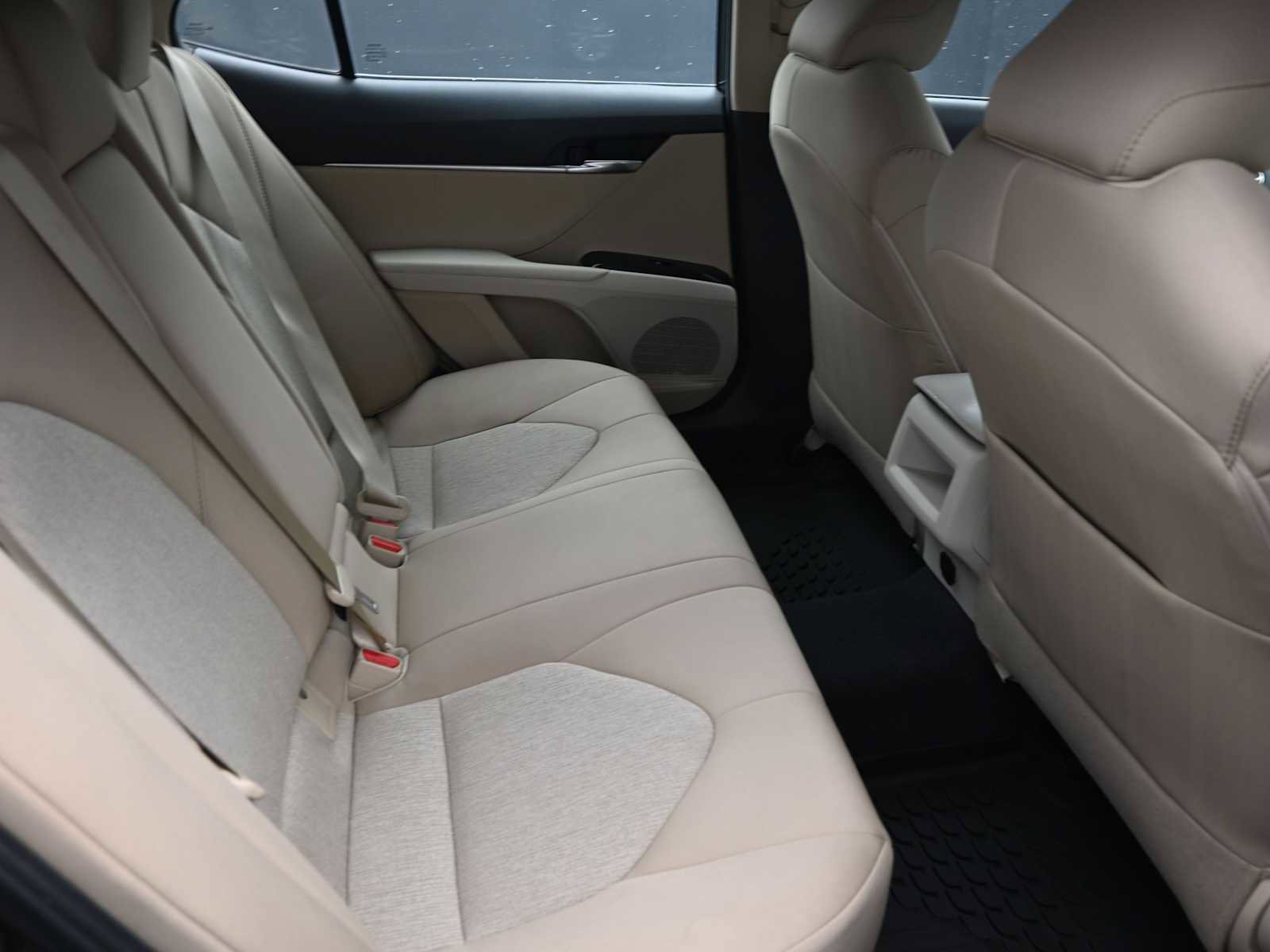 Used 2019 Toyota Camry LE image 17