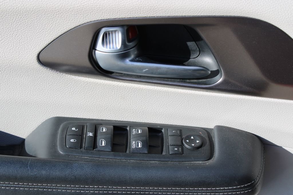 Used 2018 Chrysler Pacifica Limited w/ Advanced Safetytec Group image 33