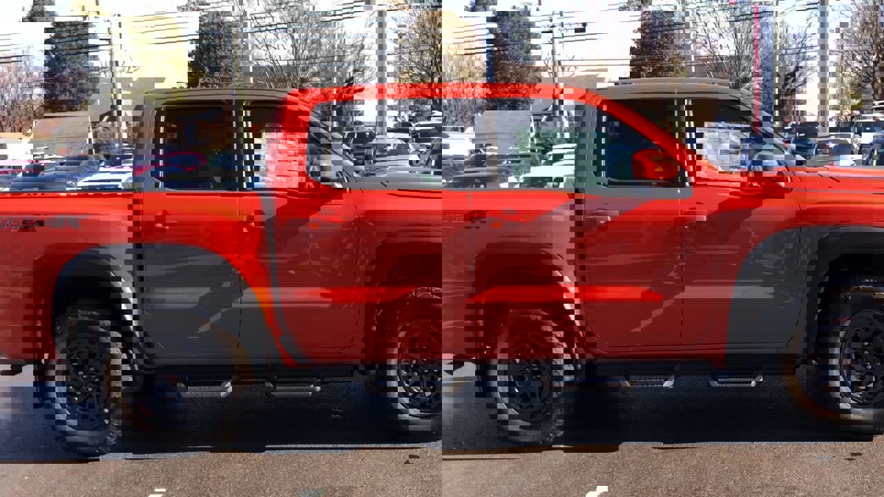 New 2026 Nissan Frontier PRO-4X w/ Pro-4x Convenience Package image 9