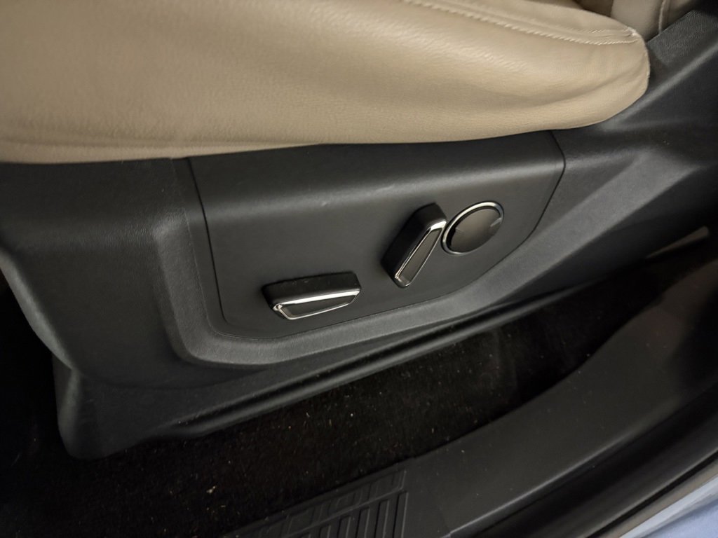 Used 2022 Ford Expedition Limited image 24