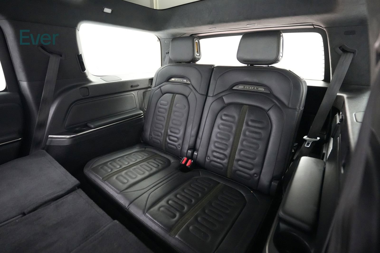 Used 2023 Rivian R1S Adventure AWD/4WD image 25