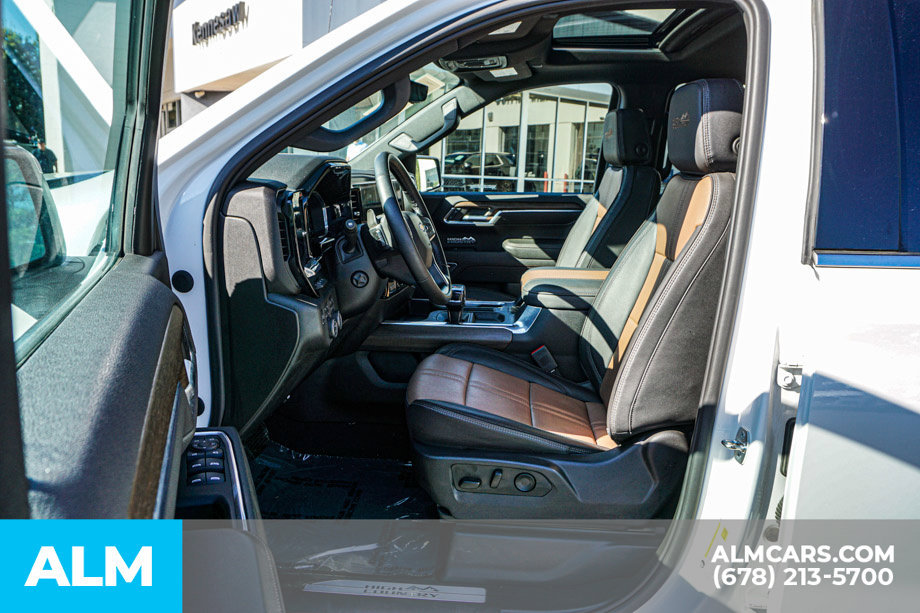 Used 2024 Chevrolet Silverado 1500 High Country w/ High Country Premium Package AWD/4WD image 20
