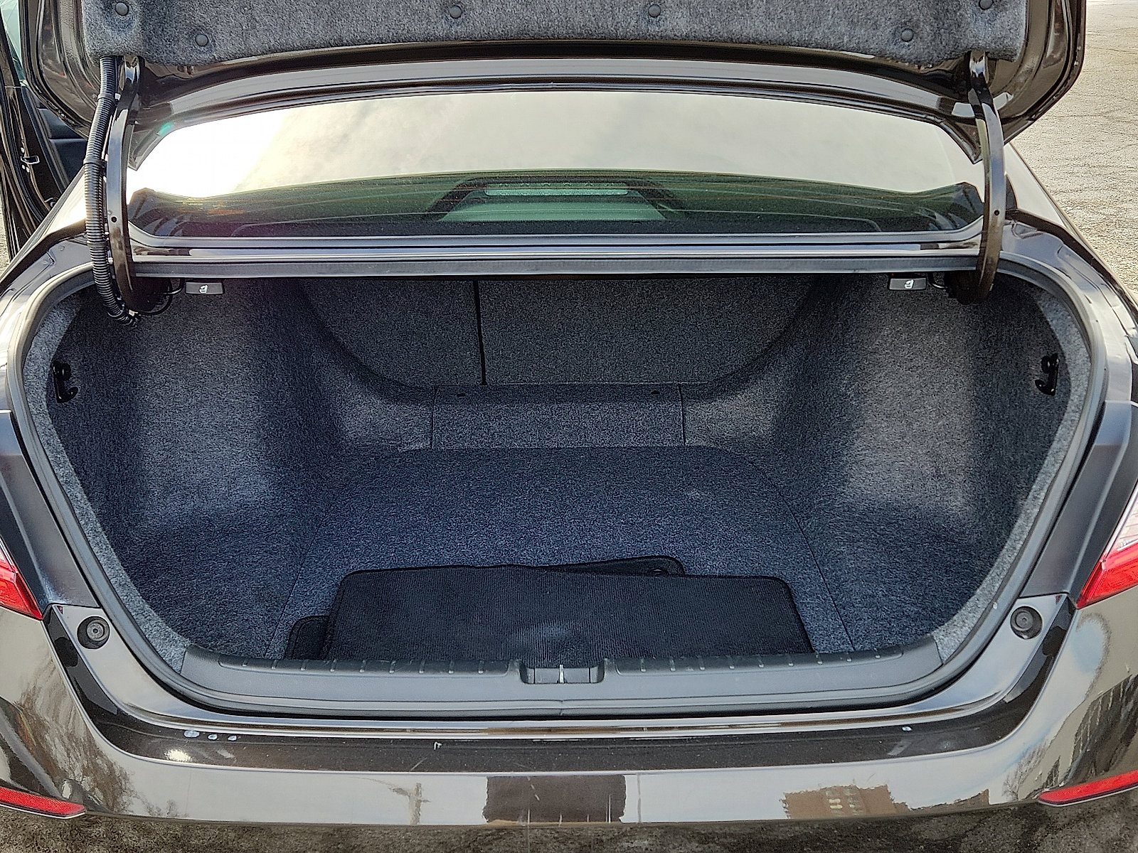 Used 2018 Honda Accord EX-L image 30