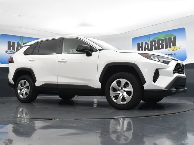 Used 2022 Toyota RAV4 LE FWD image 23