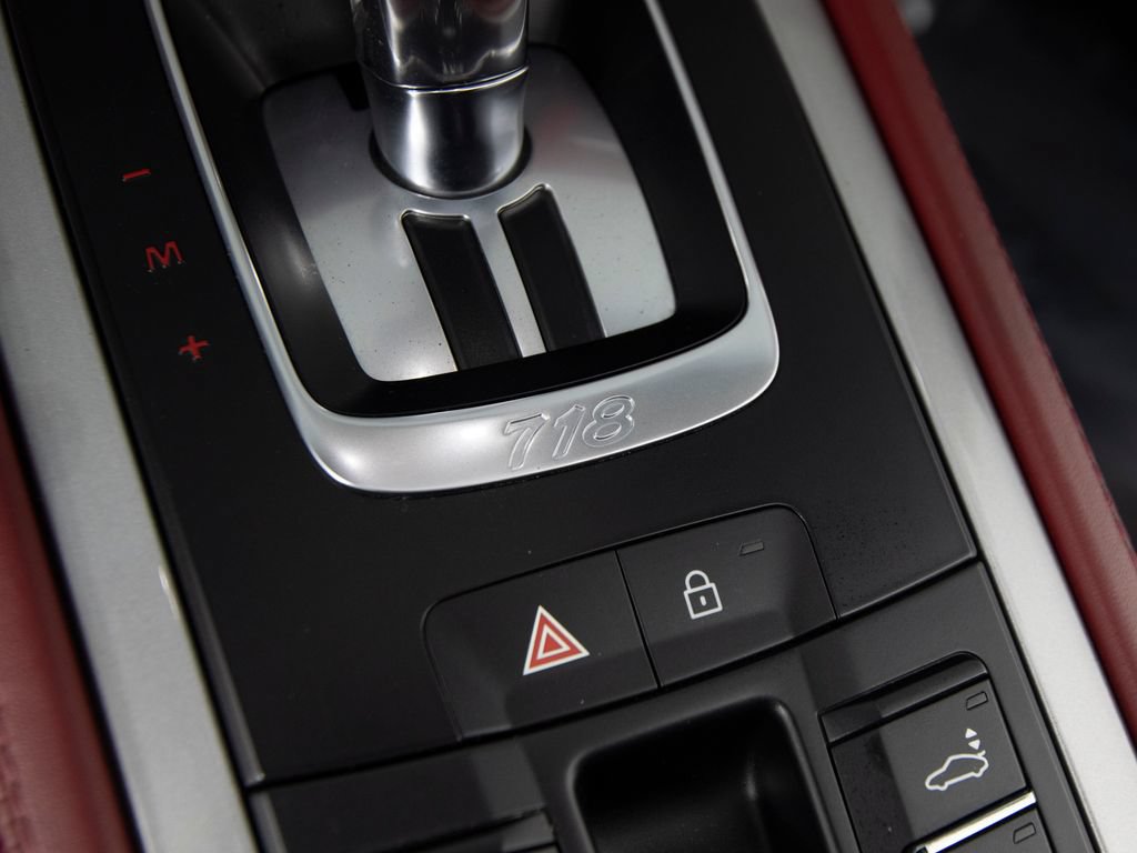 Certified 2021 Porsche 718 Boxster Spyder RWD image 31