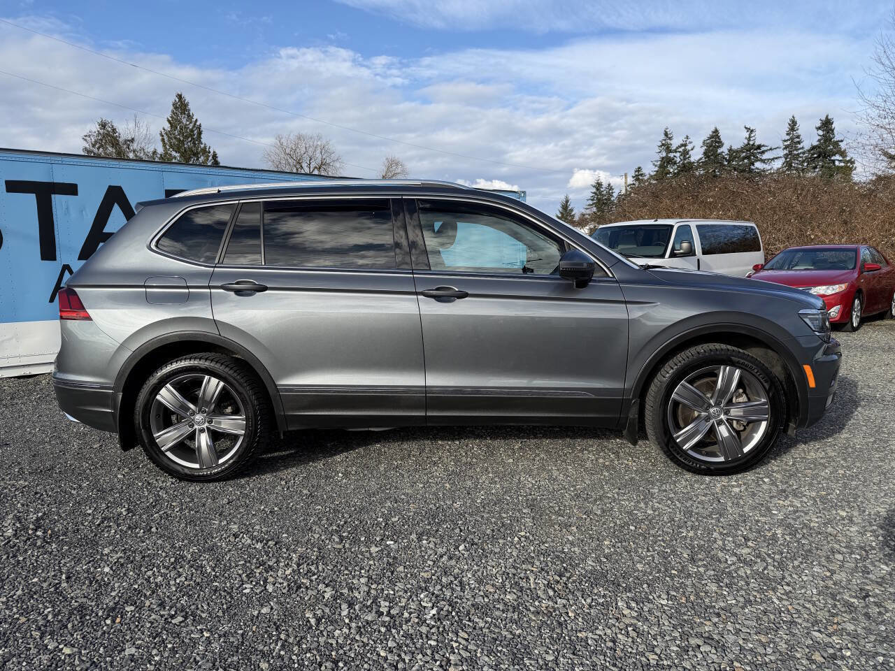 Used 2019 Volkswagen Tiguan SEL Premium w/ 3rd Row Seat Package image 2