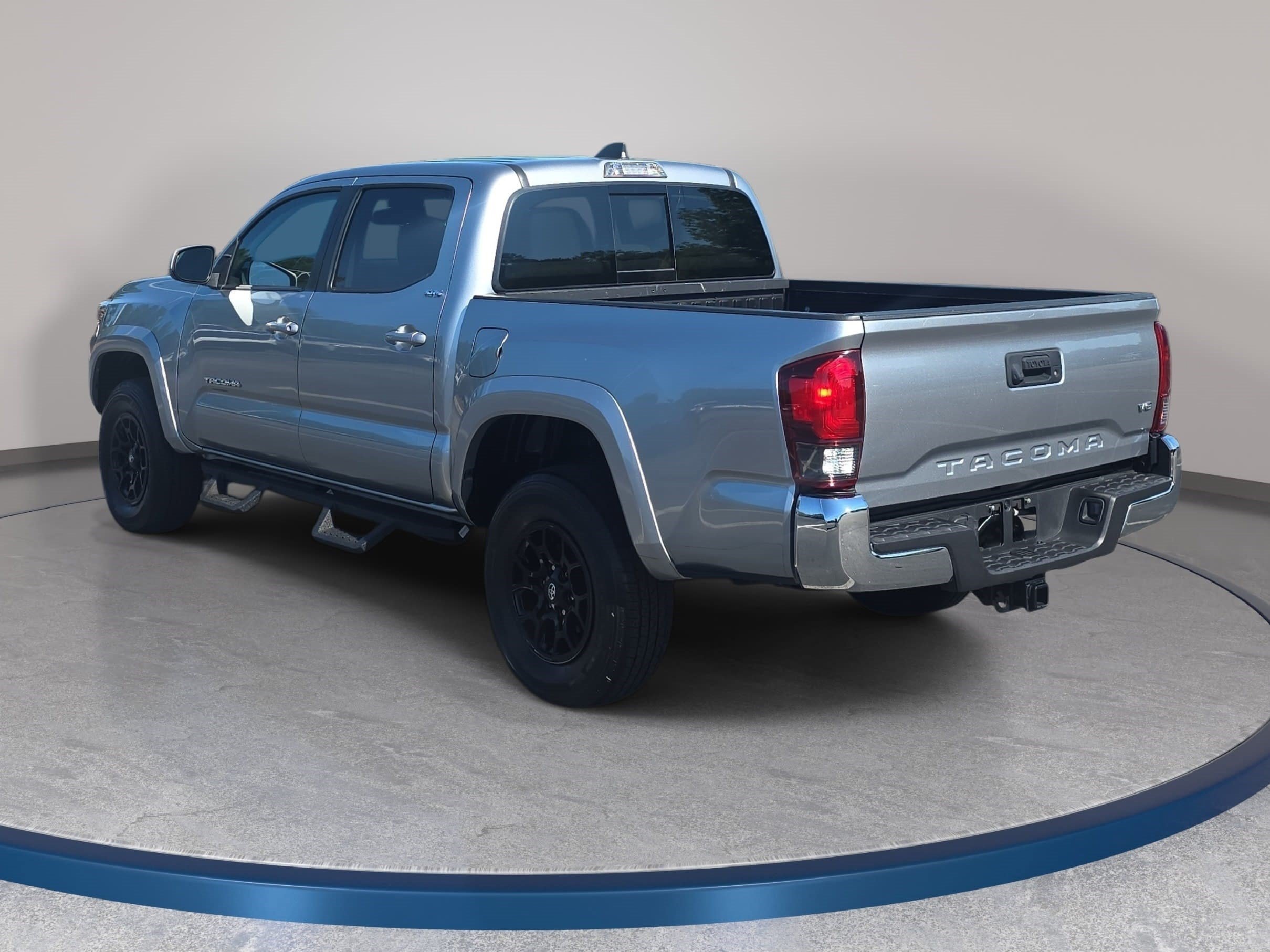 Used 2022 Toyota Tacoma SR5 RWD image 7