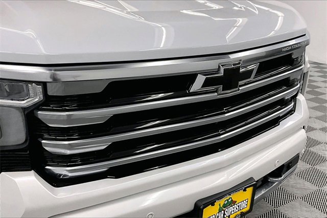 Used 2023 Chevrolet Silverado 1500 High Country w/ High Country Premium Package image 32