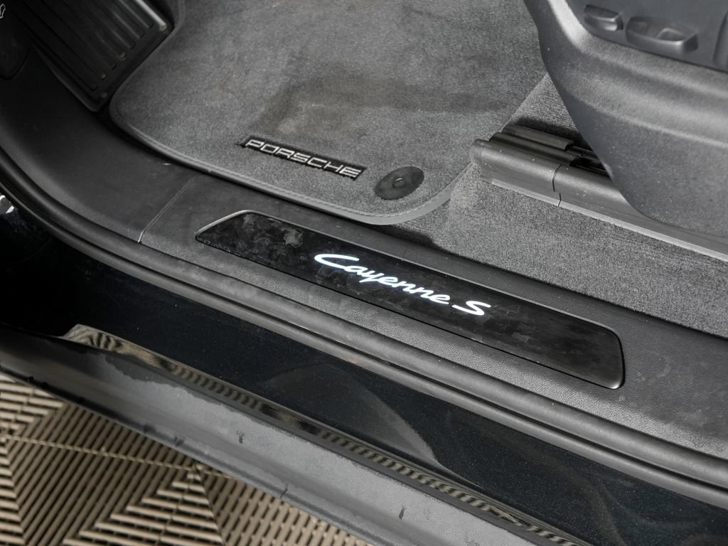 Certified 2026 Porsche Cayenne S w/ Premium Package Plus AWD/4WD image 21