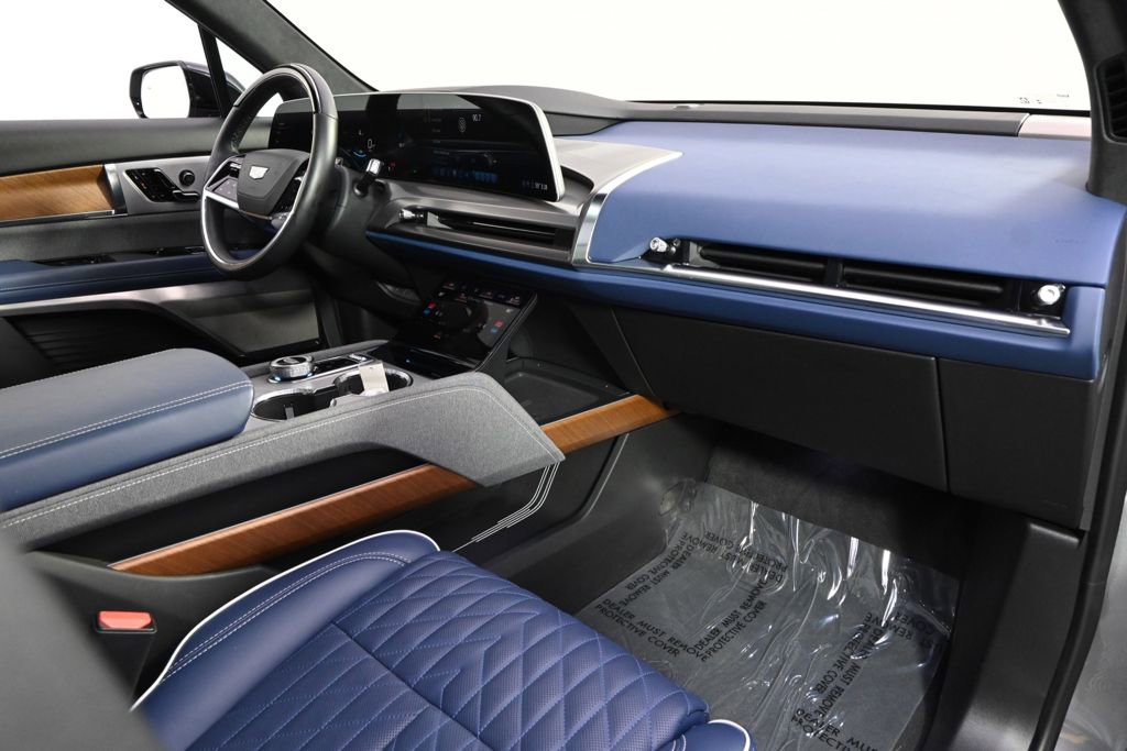 Used 2026 Cadillac Vistiq Premium Luxury image 15
