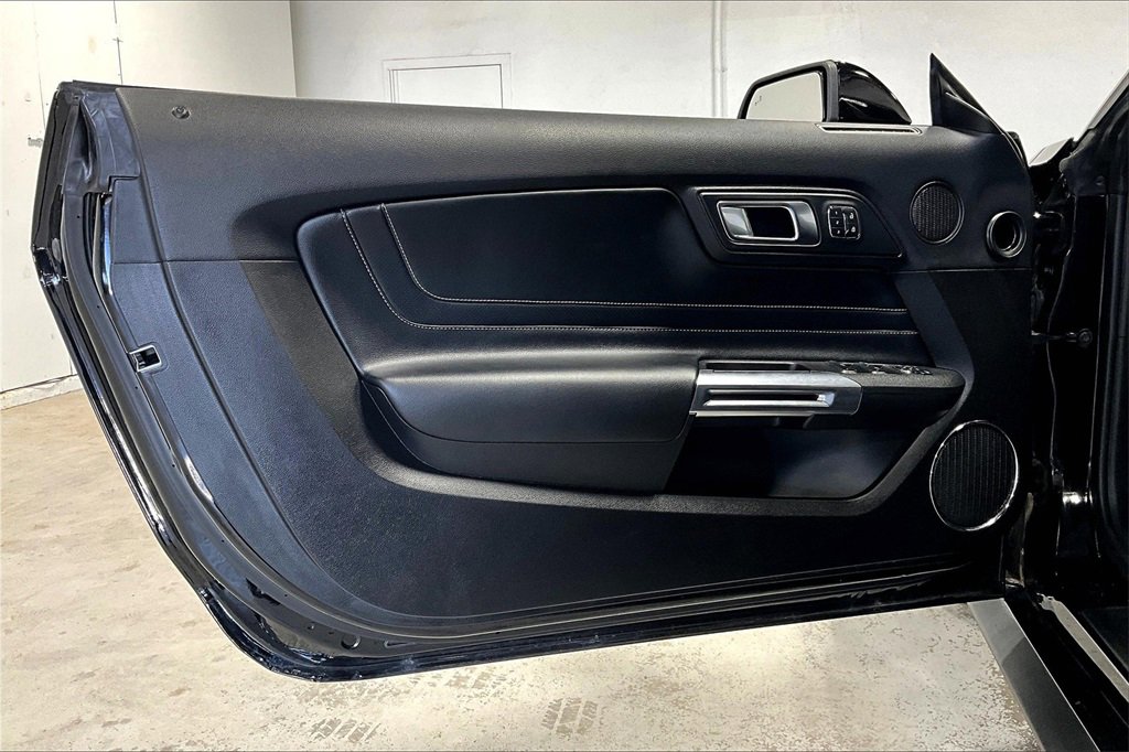 Used 2021 Ford Mustang GT Premium w/ Equipment Group 401A image 20